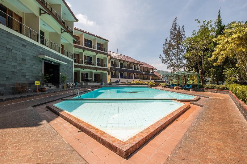 Capital O 1256 Sangga Buana Resort And Convention Hotel Cianjur Exterior photo